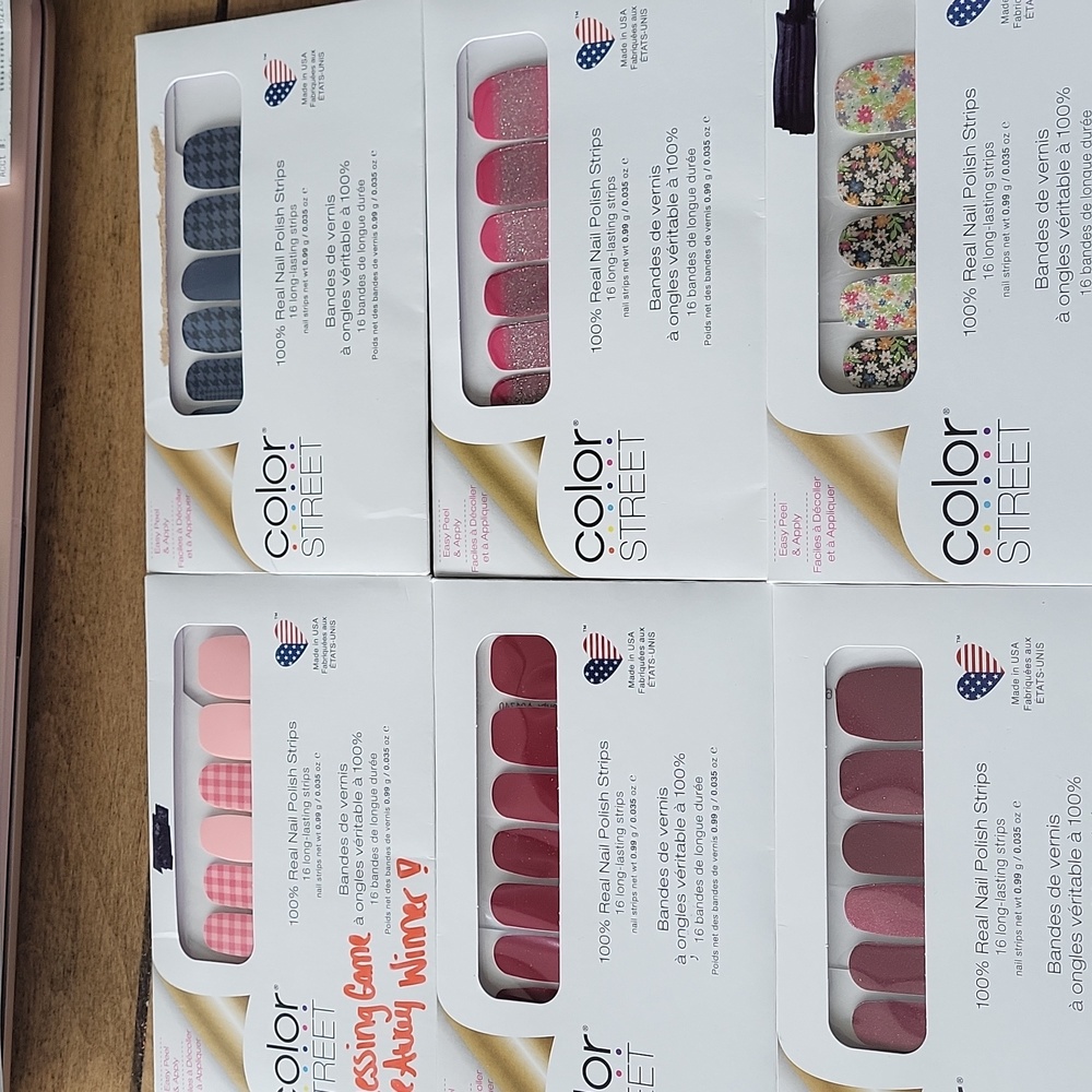 Color Street nail polish strips